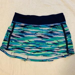 Lululemon Horizonal/Wave Pattered Skirt
